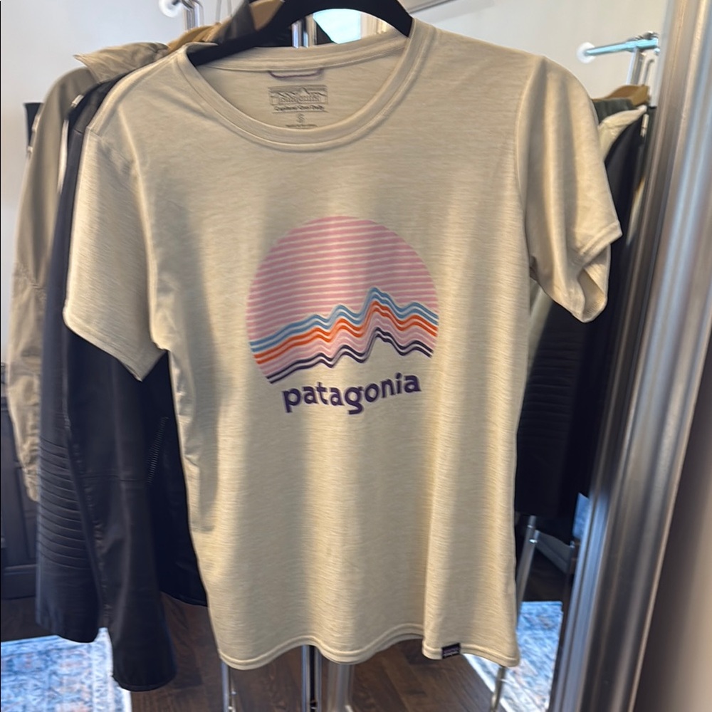 Patagonia Cream Graphic T-Shirt